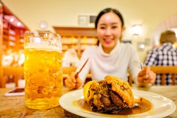 PREISHIT: Schweinshaxen-Fest in Prag