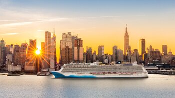 Kreuzfahrtschiff in New York