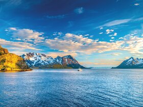 Hurtigruten Expeditionsreise Nordkap-Linie ab Hamburg (MS Midnatsol)