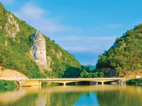 Donau mit Bukarest und Siebenbürgen (MS Fidelio)