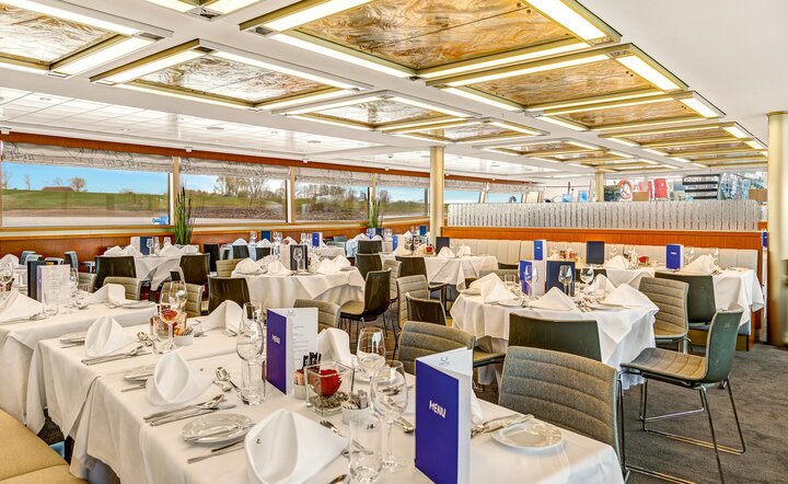 Auf der Donau zu Hause (MS Arena)