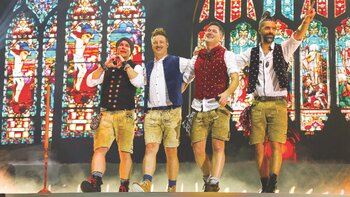 Mit bester Partystimmung eroberte voXXclub die Herzen des Publikums im Sturm.