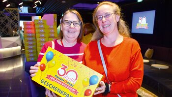 Die Gäste freuten sich über tolle Geschenke zur Erinnerung.