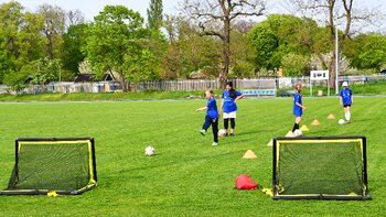 Polster & Pohl fördert Juniorinnen des SV Lindenau 1848