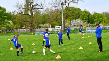 Polster & Pohl fördert Juniorinnen des SV Lindenau 1848