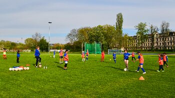 Polster & Pohl fördert Juniorinnen des SV Lindenau 1848