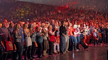 Ausgelassen feierten die insgesamt 20.000 Gäste die diesjährigen Stars.