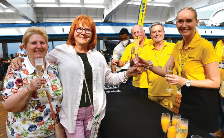 Ob Sektempfang, Frühschoppen, Gewinnspiel oder die vielen tollen Shows und Konzerte – die exklusiven Polster & Pohl Gala-Kreuzfahrten begeisterten die Gäste.