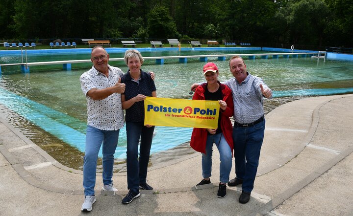 Geld für Vereins-Schwimmbad Meinsdorf.