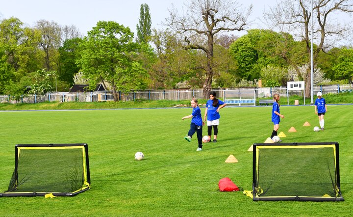 Polster & Pohl fördert Juniorinnen des SV Lindenau 1848