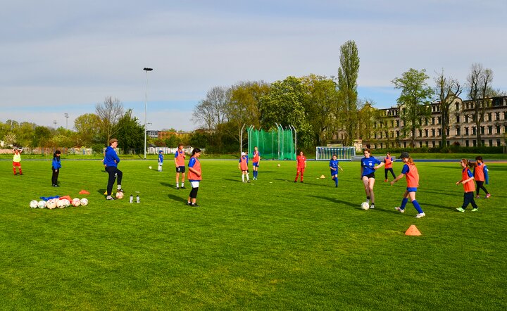 Polster & Pohl fördert Juniorinnen des SV Lindenau 1848