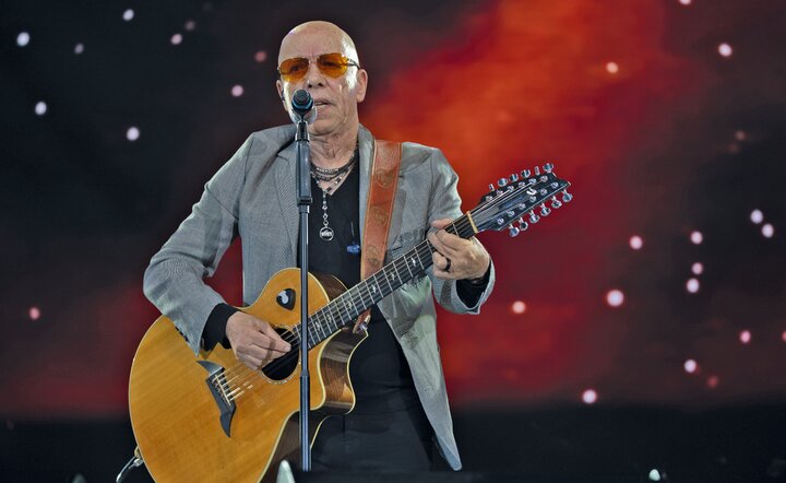 Toni Krahl, der erstmals mit seiner nagelneuen Band, den „Kinx vom Prenzlauer Berg“, live auftrat, fesselte das Publikum.